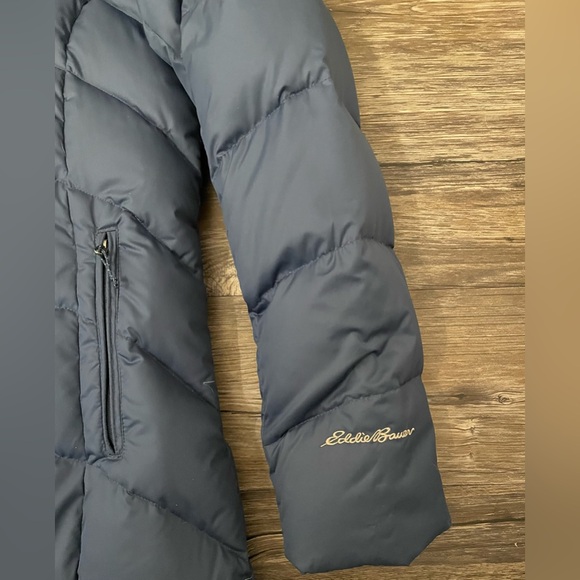 Eddie Bauer Women’s Down Puffer Coat with Faux Fur Hood - Picture 6 of 8